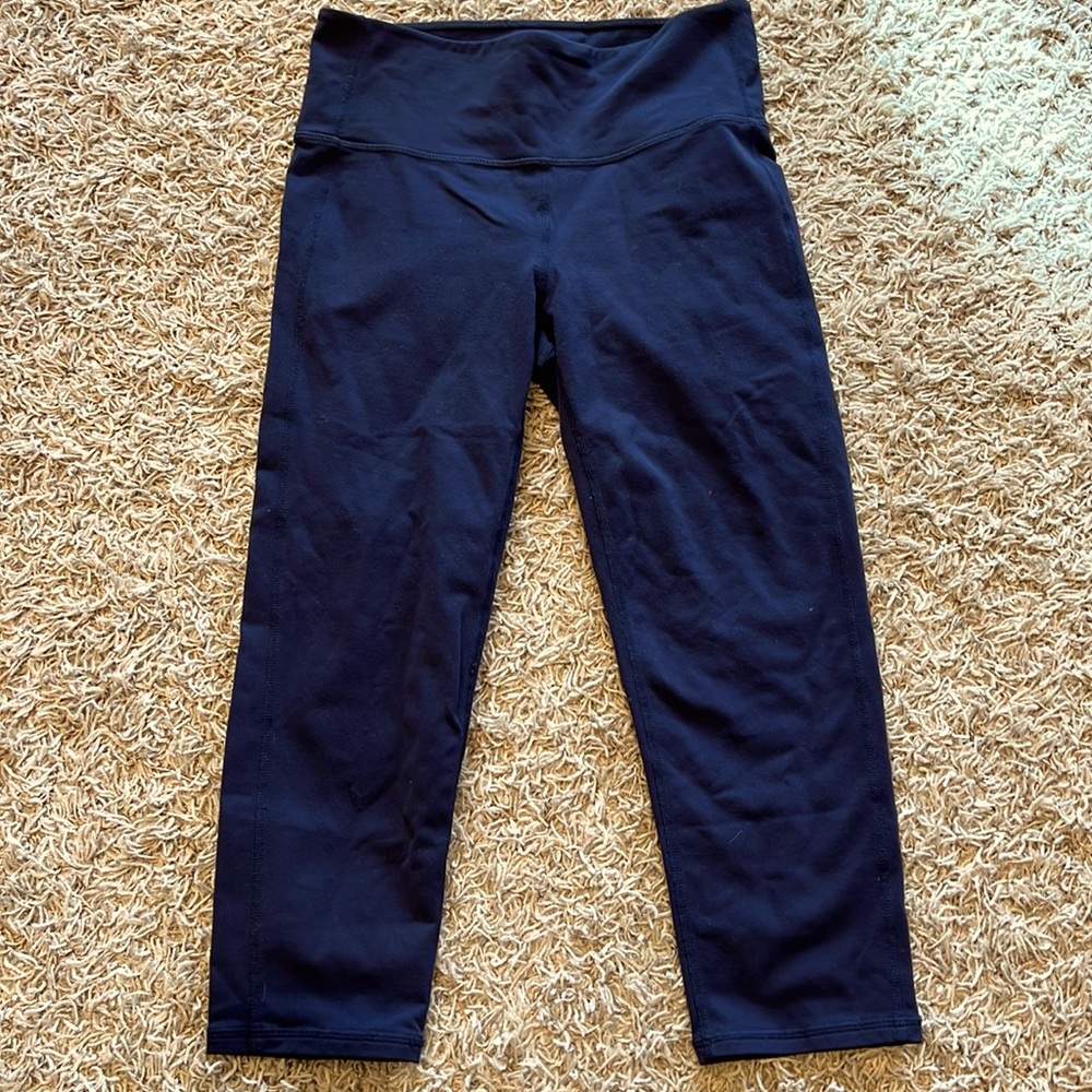 Athleta Crop/Capri Chaturanga Navy 19.5” Leggings Size Small